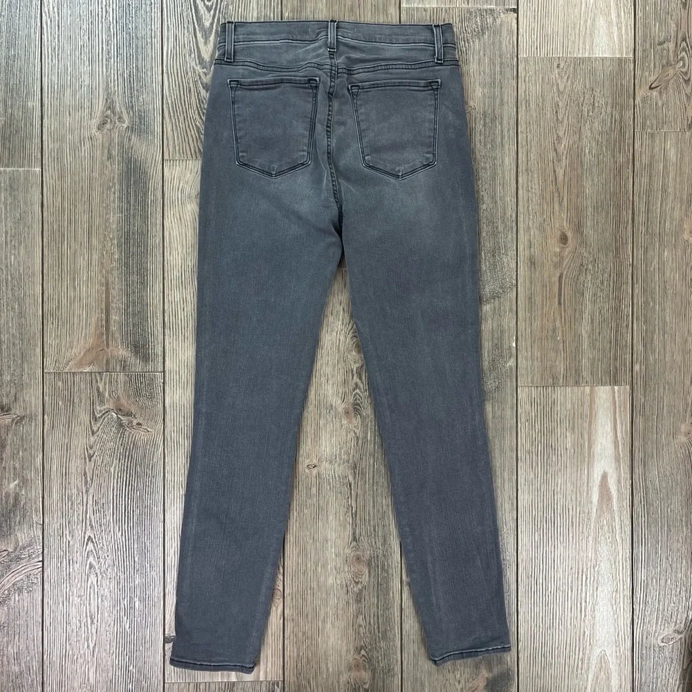 SOLD! J Brand Bree Cropped Skinny Ankle Jeans in Nightbird Faded Black Wash - Picture 4 of 12